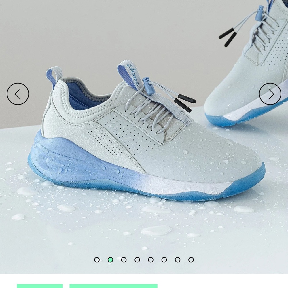 Clove tennis shoes